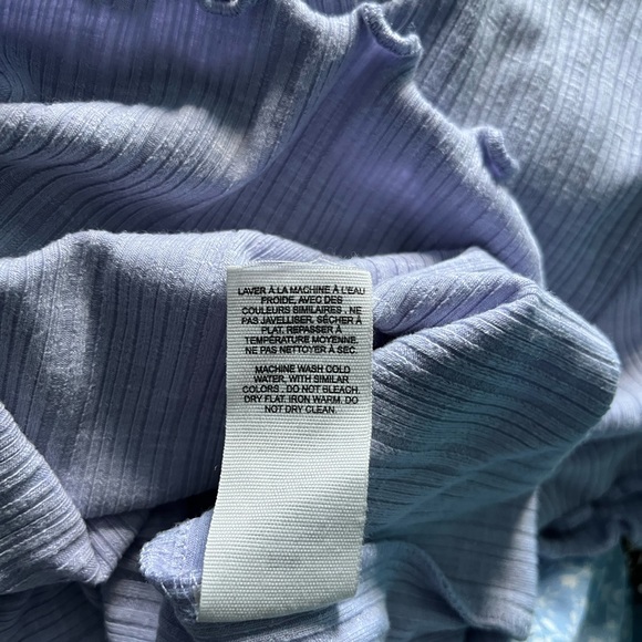 Garage Lilac Crop Top - Picture 5 of 5